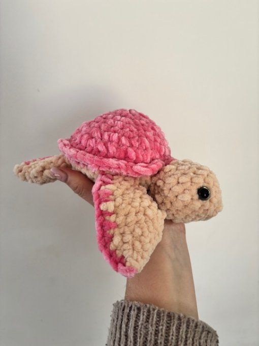 Inès la tortue rose